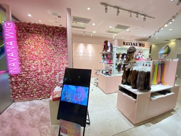 NAVANA　WIG　渋谷109店 美容師資格を持った先輩達が
ウィッグのスタイリングやカット等を
親切・丁寧に教えてくれます◎

 