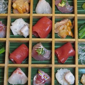 立ち仕事がメインとなりますが、
休憩中はしっかりと座っていただけます◎
こまめに休憩が取れるので、足腰の負担も少ないです♪