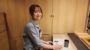 女性社員も多数活躍中♪
”飲食店では珍しく髪色も自由です”
1日4h～で無理なく続けられます！