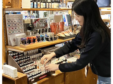 ANGERS bureau(アンジェ ビュロー) エキュート上野店 珍しい文具やオシャレな雑貨に囲まれて、「好き」をお仕事に♪
