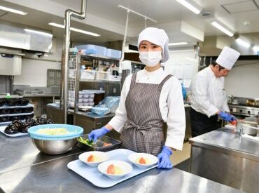 コンパスグループ・ジャパン　周防学園　63184 幅広い年代のスタッフが活躍中★調理スタッフの補助をお願いするので「調理に自信がない…」という方でも安心して働けます◎