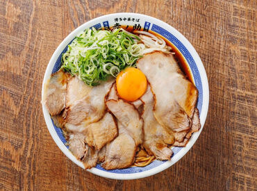 醤油タレと麺の相性がたまらない～★*
頑張ったご褒美に…
絶品中華そばがまかないでお得に食べられちゃう♪
