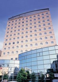 アパホテル（APA HOTEL）〈福井片町〉 ＼スキマ時間を有効活用／
高時給だから効率よく稼げる！
昇給/社保完備/正社員登用
…大手ならではの高待遇◎