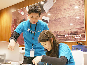 iCracked Japanはアメリカ発祥ブランドの外資系企業です！
全国約60店舗Store展開中
キレイな店内で一緒に働きませんか♪