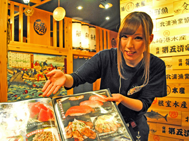 スタッフは20代が中心。みんな仲良し♪かけがえのない仲間が出来るバイト先です★