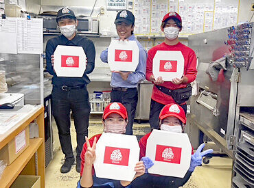 ピザクルサ 大村店 夏休みはガッツリ働いて、
学校がはじまったら土日だけ！
⇒そんな希望のシフトも叶うバイト先です◎