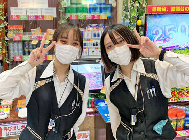 staffの定着率TOPクラス★
1年生から卒業まで働くstaff多数！
同じ学校の先輩や他校の頼れる先輩に会えるかも!?