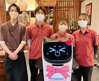 とんかつ専門店かつぎ屋　アリオ倉敷店 かつぎ屋には猫型配膳ロボットが仲間にいます♪
スタッフさんの負担も軽減◎
心強い仲間として頑張っています!!