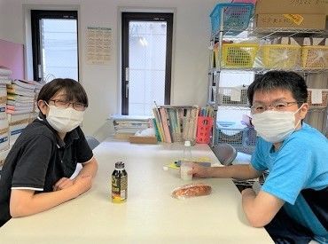 ゆうゆうの郷 天満 スタッフさんの休憩シーンです♪
男女ともに活躍中！