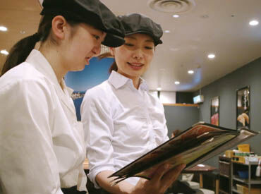 面接時＜履歴書不要＞手ぶらでOK！
原宿駅近くのカフェで実施予定！
まずは気軽に応募⇒面接へお越しくださいね。