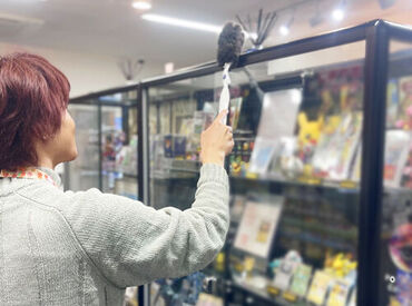 一緒に"トレカの世界"で働いてみませんか？
カードのテーマパークのような職場で
あなたの「好き」を仕事に変えるチャンスです★