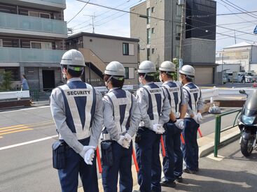 車両や人の誘導をお願いします
歩行者の方に「こちらからどうぞ～」などとご案内してください！