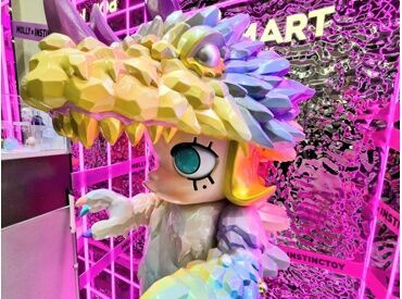 POP MART 梅田大丸店 ＼20代staff活躍中／
かわいいフィギアがたくさん！
あなたの好みも見つかるかも♪