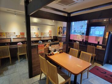 最初は全て先輩が一緒にやってくれます♪
慣れてきたら1人1人に合わせて、
少しずつお任せすることが増えますよ◎