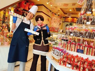 JAN RUPURAN 鶴見花博通店 【幼稚園の頃の夢は、ケーキ屋さん！】
そんなスタッフも◎小さい頃の夢を叶えられますよ♪制服可愛いです！