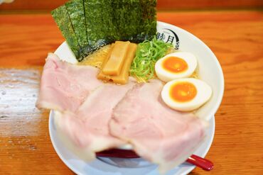 麺匠 如月 グルメ・ラーメン愛好家必見！！
働き方や仕事内容、待遇、勤務開始時期など…
気になることは何でも遠慮なくご質問くださいね♪