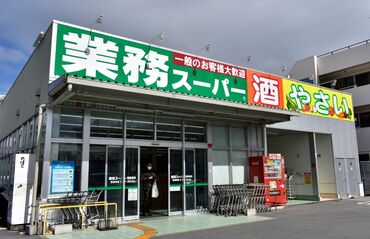 業務スーパー　南風原店 まずはレジのお仕事からスタート！
バーコードをピッと読み込むだけ♪
とってもカンタンな作業です◎