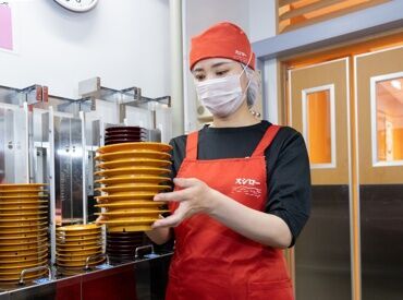 スシロー 横浜鶴屋町店 ≪オープニングSTAFFを大募集します！≫
一緒に始める仲間もたくさん！
絆が生まれて、楽しく仲良く働けること間違いナシ★