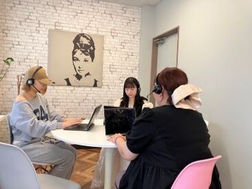 マニュアル完備☆彡
電話発信業務もありません！

9時～23時のフルタイムで勤務もOK！
1日でガッツリ稼ぎたい方にピッタリ◎