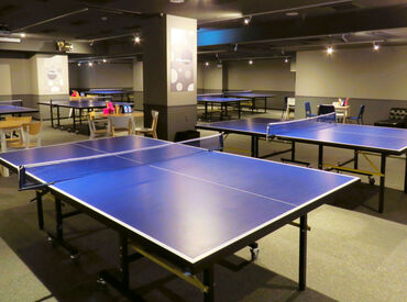 東京Ping Pong 都内最大級の広さを持つアミューズメントBAR★
最大200人まで収容可能！
卓球台やダーツ、ビアポン、カラオケなどの設備が充実♪