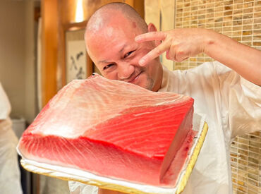 銀座あらた お寿司好きさん必見のお仕事です!!
絶品の海鮮丼がまかない(無料)で食べられます◎
店主がつくる料理を0円で食べられるなんて。
