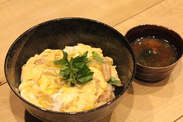 ↑
実際の絶品まかないです！！
お仕事終わりは絶品まかないが待っています◎
優しい店主に食べたいまかないおねだりしよう♪