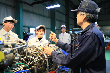株式会社パーソナック(勤務地：兵庫県神戸市西区) いきなり全て一人で…なんてことはありません！
まずは機械の使い方を少しずつ覚えたらOK♪
習熟度に合わせてサポートします◎