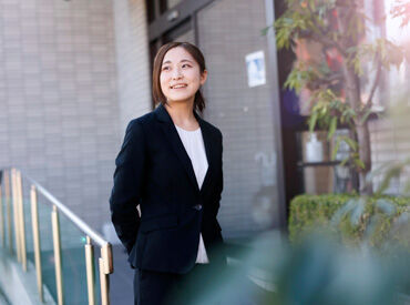 服部相互不動産株式会社 多くの地元の方に愛されている不動産会社です！
自然と雑談を楽しむこともあり
人と接するのが好きな方にはぴったり♪