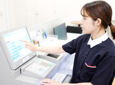 計数機を用いた現金入金やデータ入力からスタート!
最初の14日間の研修で、
1つずつ順番に・丁寧にお教えしていきますよ◎
