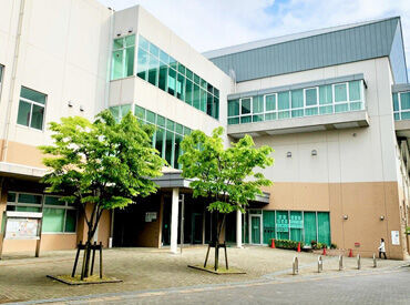 名古屋市で一番新しいスポーツ施設です♪
プールの他にジムや体育館、
リラクゼーションスペースなどが揃っています☆