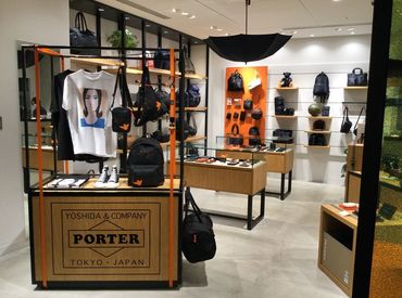 トレンドを先取りできる職場♪
ノルマはないので"お客様との会話を楽しむ"接客でOK！
シフトの融通もきくので働きやすい◎