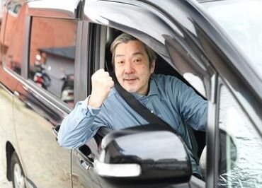 株式会社カラフル／R172 未経験の20～50代活躍◎
中型・大型免許を持つ40～50代のベテランも
心機一転、新たな派遣先で活躍しています*
※イメージ画像
