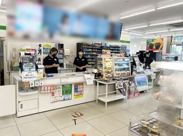 店内はきれいで明るく、清潔感があります♪
