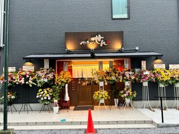 おしゃれな内装♪
常連のお客様もすでに多いです！
一緒に楽しい職場にしましょう！