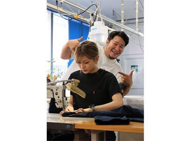 モノづくりが好きな人にもおススメ！
デニム製作体験の補助のお仕事もあり♪
お客さまと楽しく製作していきましょう