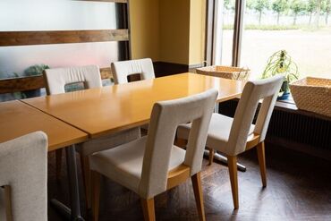 グリーンホスピタリティフードサービス株式会社　勤務地：FUJI本社 社員食堂での勤務です◎
お客様は社員のみのため安心してお仕事できます！

※写真はイメージです
