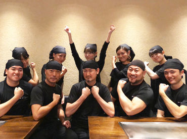 基本的にお店では正社員3名、アルバイト3名がシフトに入って働いています。
学生さんやフリーターさんなど幅広く活躍中です！