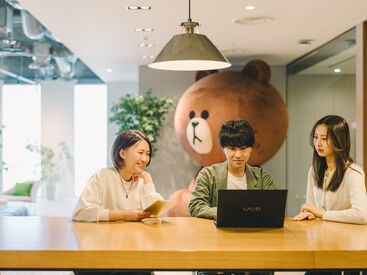 LINEヤフーコミュニケーションズ株式会社 ＼博多駅直結の綺麗なオフィスビル／
悪天候でも通勤しやすい職場♪
同じビル内にスタバや郵便局もあって便利◎