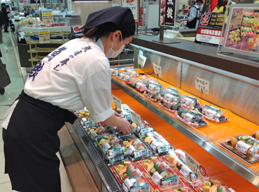 ＊★この春オープンの新店舗★＊
未経験でも安心のカンタンな作業が中心です♪
学生・主婦(夫)・フリーター・シニア歓迎!!