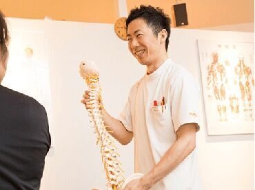 ～未経験でも安心！丁寧な研修体制あり！～
新しい仲間と切磋琢磨しながら楽しんで働きましょう！