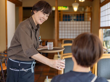 うどん茶屋北斗 松前店 ＜履歴書の写真は不要!!＞
写真代って意外と高いですよね？
当店なら…面接時の写真不要！！