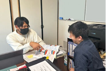 有限会社金井教材社 残業が少なくプライベートを大切にできる環境です！7月・12月には毎年、交流会を開催するなど社内の交流も大切にしています！