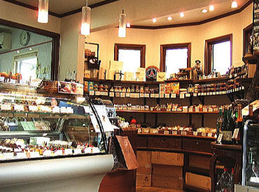 2004年にオープンした守山店.*゜
店内には喫茶サロンも併設！
お天気が良い日にはテラス席も◎