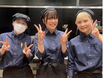 ぼてこの自慢はメンバー同士の仲の良さ！
わきあいあいとした雰囲気の中で働けます★
＜友達と一緒の応募もぜひ♪＞