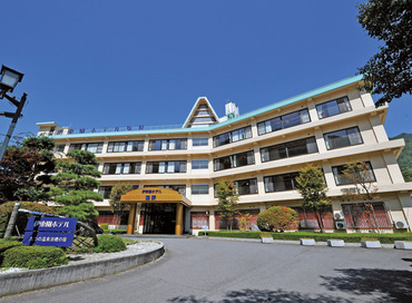 伊東園ホテル塩原 ＼* アナタらしく働ける！ *／
幅広い年代のスタッフが活躍★
だからこそ、「スタッフの働きやすさ」を大切にしています
