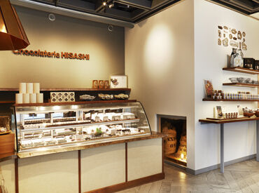 Chocolaterie HISASHI 東山駅から徒歩4分！
通いやすいアクセスも魅力のひとつ◎
交通費は全額支給なのも高POINT★