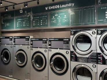 ENEOS(エネオス) セルフ平城ＮＴ店 株式会社ENEOSモビリニア[699160] 学生さん注目◇楽しいバイト生活を♪
大手ENEOSだから充実した環境あり
eラーニングで学習後、現場研修を始めるので安心スタート