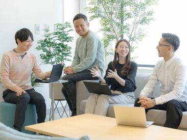 Craif株式会社 20代～30代のメンバーが活躍している
明るく活気のある職場です！
事業拡大に伴い新オフィスへ移転したばかり！