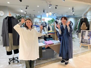 AIDA general store 川西店 笑顔が素敵なスタッフばかりで仲良く仕事に励んでいます♪
お客様から愛されるお店を一緒に作りましょう！