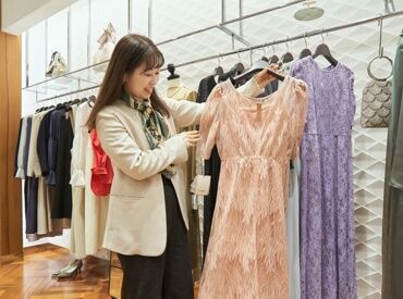 ★新規ショップスタッフ募集中★
自社レーベルやインポートブランドも充実
ファッションが好き!そんな気持ちを活かして働こう♪